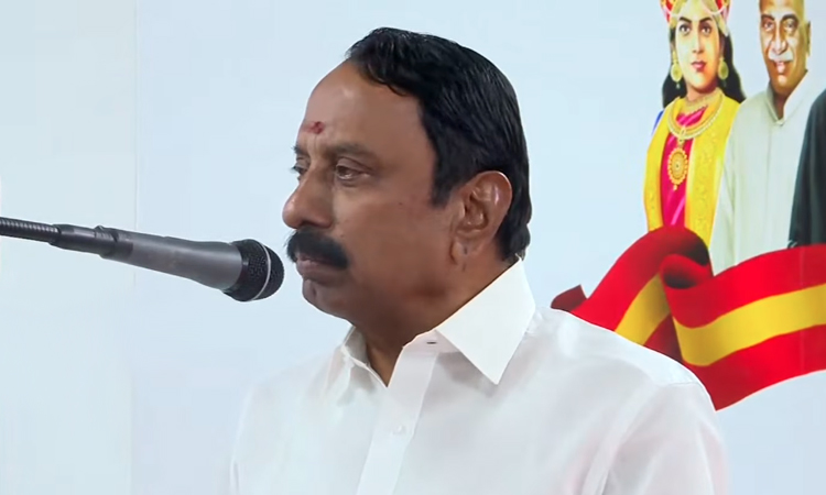 “தமிழ்நாட்டின் எதிர்கால அரசியல் ஹீரோ விஜய்” -  செங்கோட்டையன்