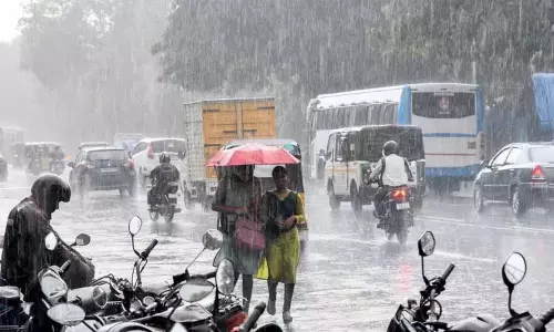 8 மாவட்டங்களில் மதியம் 1 மணி வரை மழைக்கு வாய்ப்பு