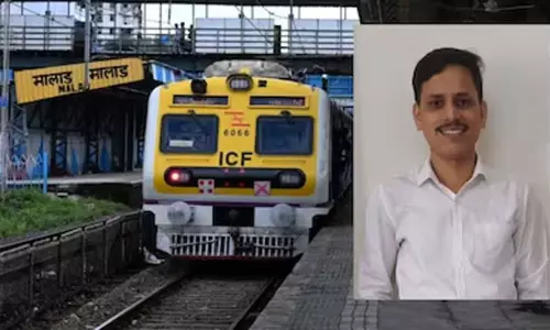 ரெயில் நிலையத்தில் கல்லூரி பேராசிரியர் குத்திக்கொலை - அதிர்ச்சி சம்பவம்