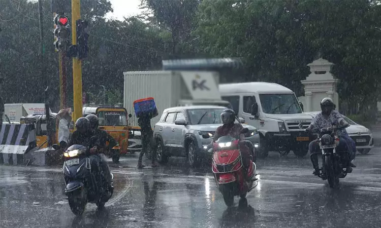 23 மாவட்டங்களில் காலை 10 மணி வரை மழைக்கு வாய்ப்பு 23 மாவட்டங்களில் காலை 10 மணி வரை மழைக்கு வாய்ப்பு