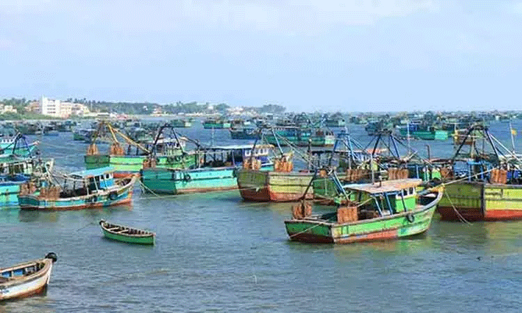 ராமேசுவரம் மீனவர்கள் மீன்பிடிக்க செல்ல தடை