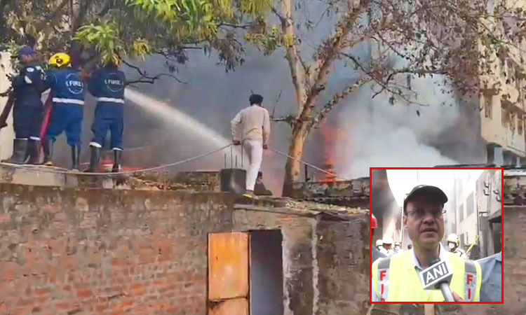 தெலுங்கானாவில் மரச்சாமான் கடையில் தீ விபத்து; 5 பேர் பலி