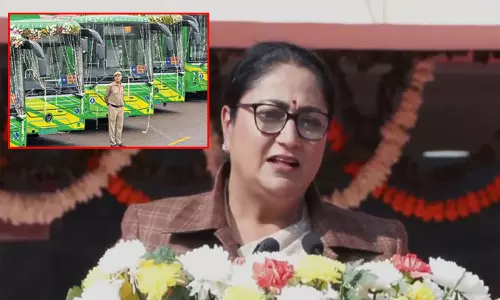 டெல்லியில் அரசு பஸ்கள் 100 சதவீதம் மின்சார பஸ்களாக மாற்றப்படும்:  முதல்-மந்திரி அறிவிப்பு