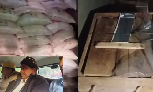 ராஜஸ்தான்: வயலில் பதுக்கி வைத்திருந்த 10 ஆயிரம் கிலோ வெடிமருந்து பறிமுதல் ராஜஸ்தான்: வயலில் பதுக்கி வைத்திருந்த 10 ஆயிரம் கிலோ வெடிமருந்து பறிமுதல்