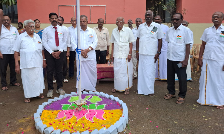 டாக்டர் சிவந்தி ஆதித்தனார் மெட்ரிக் மேல்நிலைப் பள்ளியில் 77 வது குடியரசு தின விழா