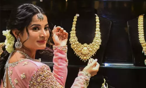 தங்கம் விலை அதிரடி உயர்வு... கிராம் ரூ.15 ஆயிரத்தை கடந்து புதிய உச்சம் - இன்றைய நிலவரம் என்ன..? தங்கம் விலை அதிரடி உயர்வு... கிராம் ரூ.15 ஆயிரத்தை கடந்து புதிய உச்சம் - இன்றைய நிலவரம் என்ன..?