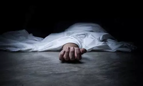 தூத்துக்குடியில் சோகம்; கடலில் மூழ்கி 3 சிறுவர்கள் பலி தூத்துக்குடியில் சோகம்; கடலில் மூழ்கி 3 சிறுவர்கள் பலி