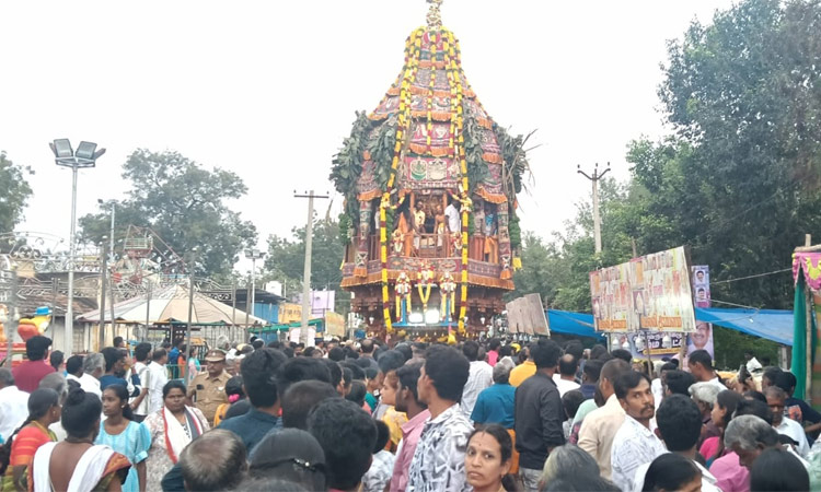 பாண்டமங்கலம் பிரசன்ன வெங்கட்ரமண சுவாமி கோவில் தேரோட்டம்