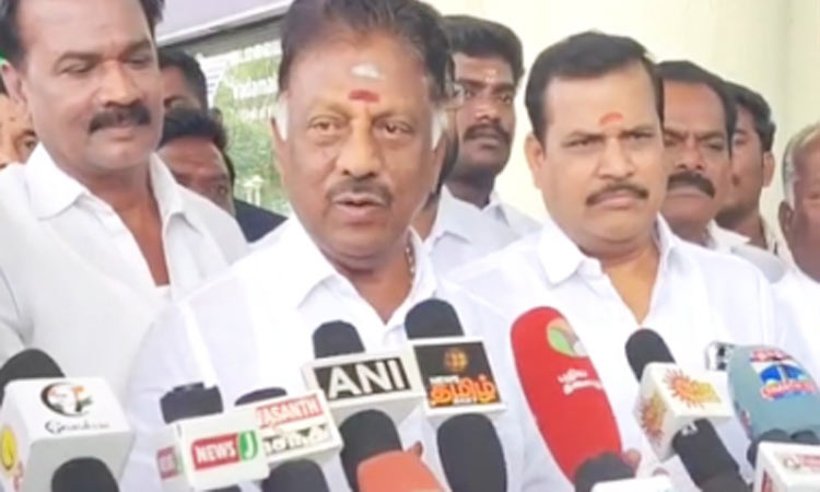 அ.தி.மு.க.வில் மீண்டும் இணைவது ஆண்டவன் கையில் உள்ளது - ஓ.பன்னீர்செல்வம் பேட்டி