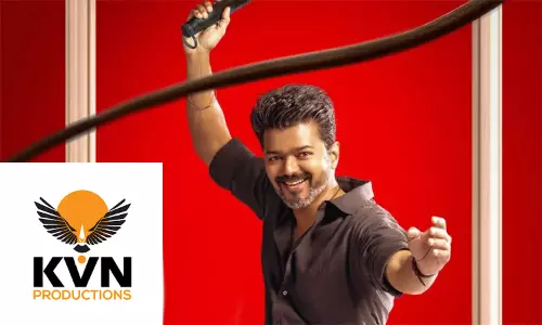 ஜனநாயகன் தணிக்கை விவகாரம்: வழக்கை வாபஸ் பெறுகிறதா பட தயாரிப்பு நிறுவனம்? ஜனநாயகன் தணிக்கை விவகாரம்: வழக்கை வாபஸ் பெறுகிறதா பட தயாரிப்பு நிறுவனம்?